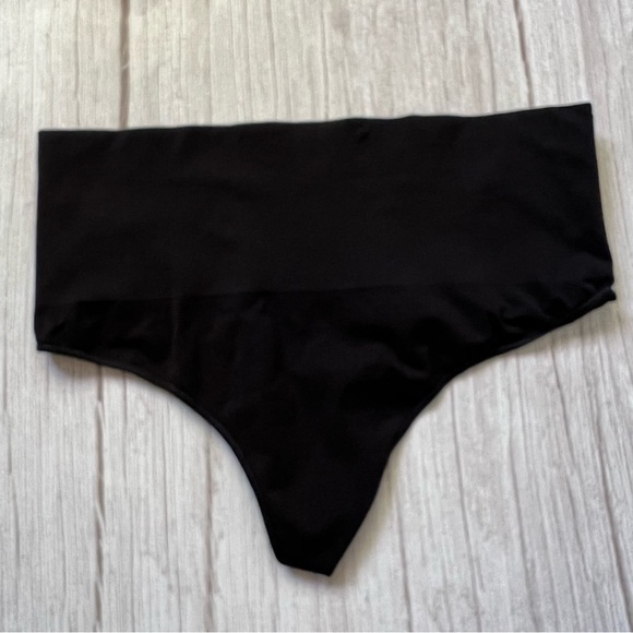 SPANX Women's EcoCare Shaping Thong Underwear 40048R Size XL - Picture 1 of 3